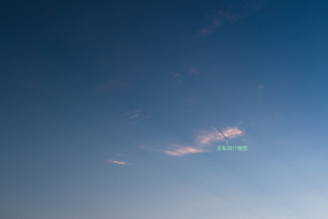 20160826反転飛行機雲