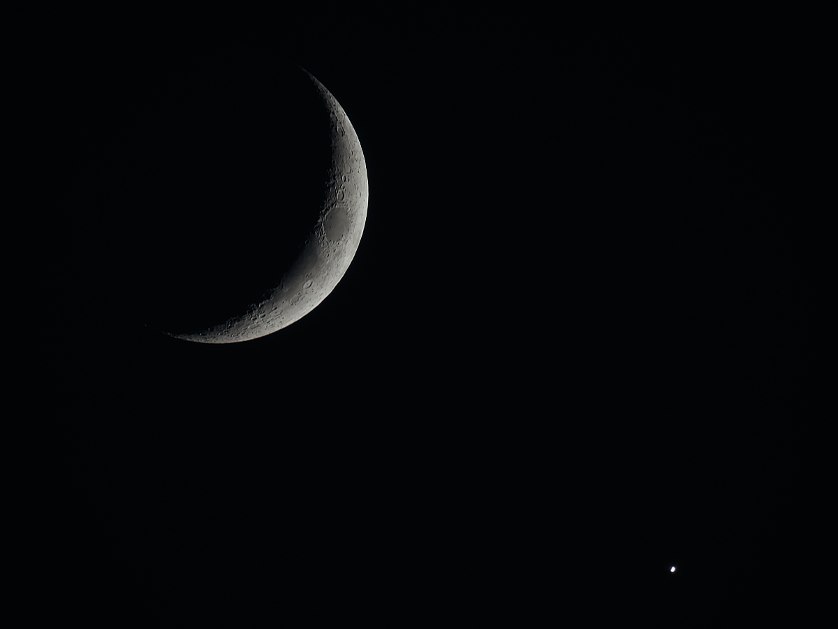 20211108夕方の月と金星